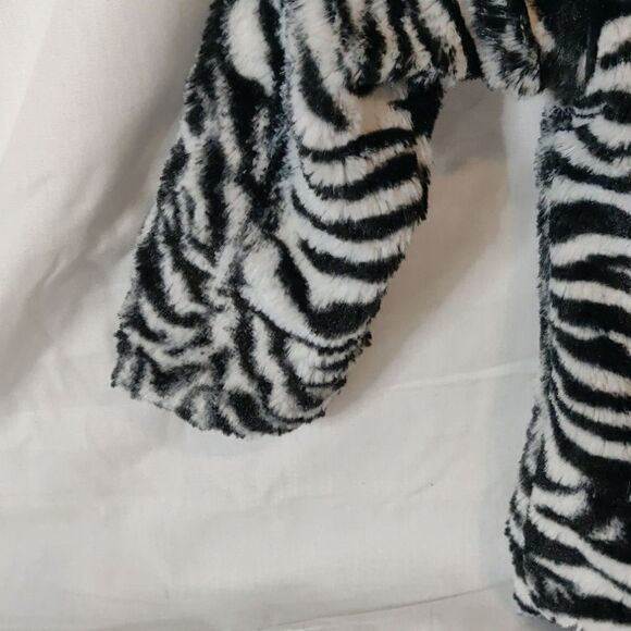 Little Lass Faux Fur Zebra Print/Pink Trim Jacket Size 2T - Picture 8 of 8